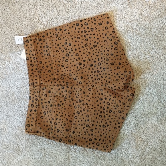 Animal print shorts - Picture 4 of 4